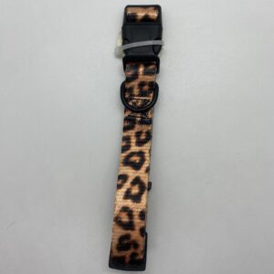 collar animal print