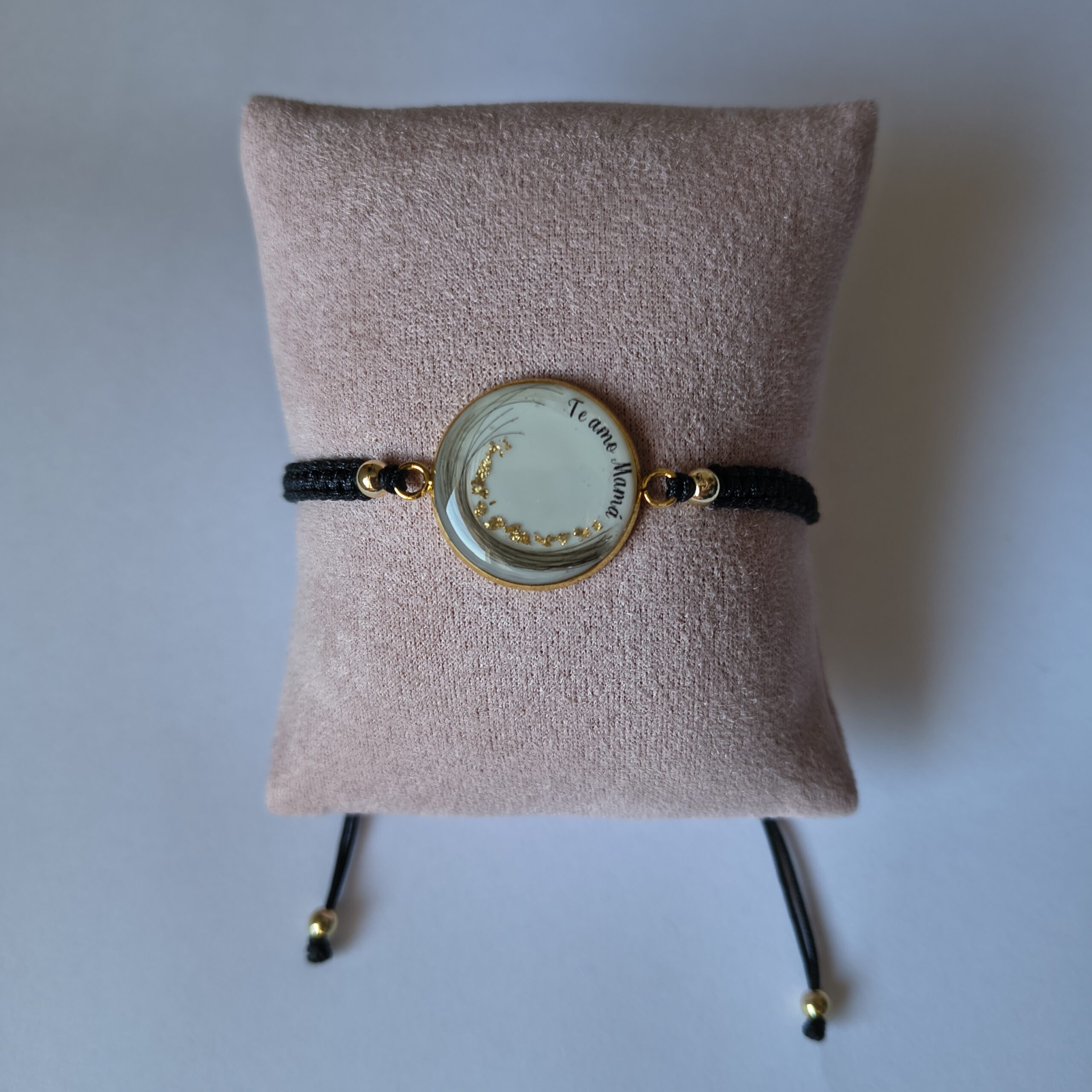 Pulsera con pelitos